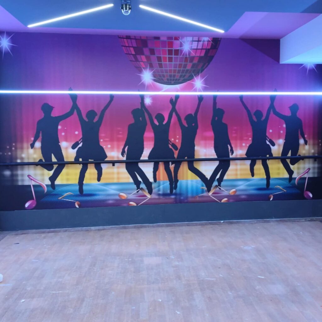 Αυτοκόλλητη ταπετσαρία με ψηφιακή εκτύπωση