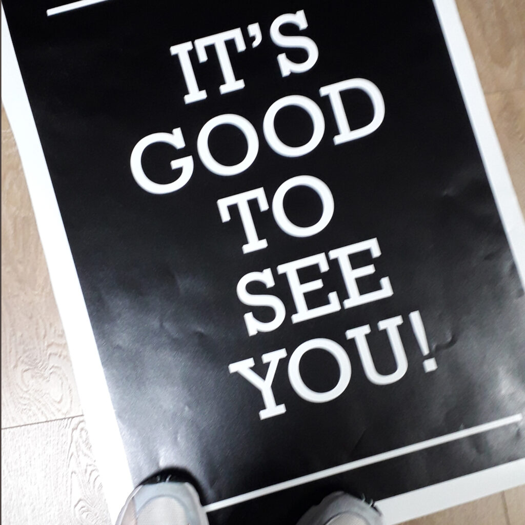 Αυτοκόλλητο με πλαστικοποίηση δαπέδου