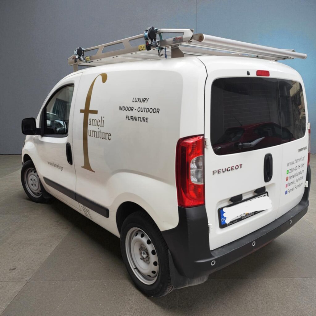 Μερικό ντύσιμο οχήματος με αυτοκόλλητα