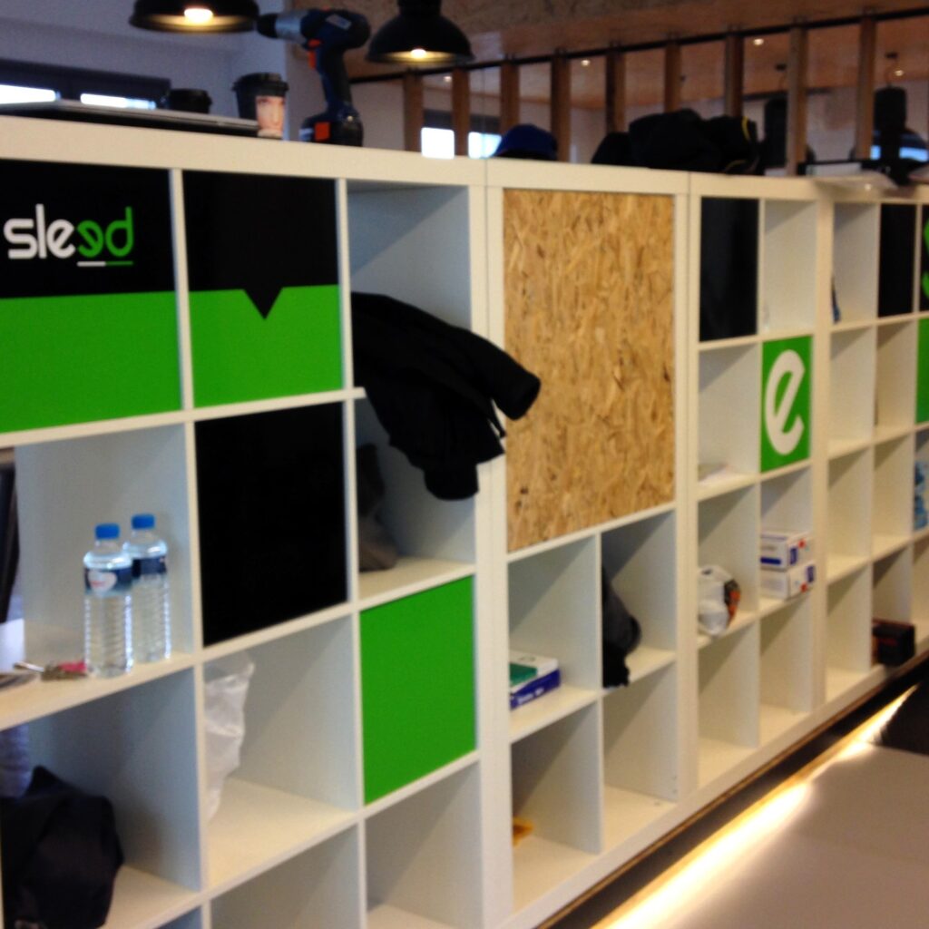 Κοπτικά αυτοκόλλητα